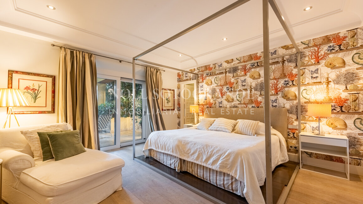 Vier-Zimmer-Wohnung im Erdgeschoss zum Verkauf in Valgrande, Sotogrande