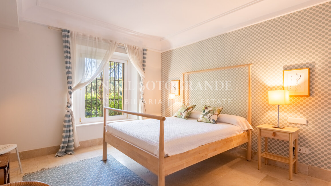 Vier-Zimmer-Wohnung im Erdgeschoss zum Verkauf in Valgrande, Sotogrande