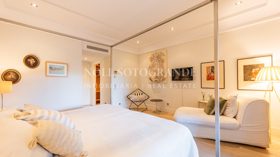 Vier-Zimmer-Wohnung im Erdgeschoss zum Verkauf in Valgrande, Sotogrande