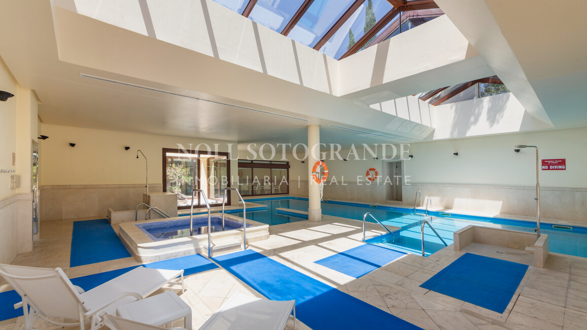 Vier-Zimmer-Wohnung im Erdgeschoss zum Verkauf in Valgrande, Sotogrande