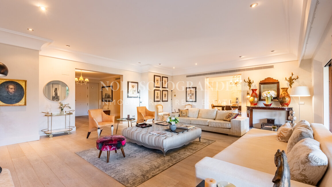 Vier-Zimmer-Wohnung im Erdgeschoss zum Verkauf in Valgrande, Sotogrande
