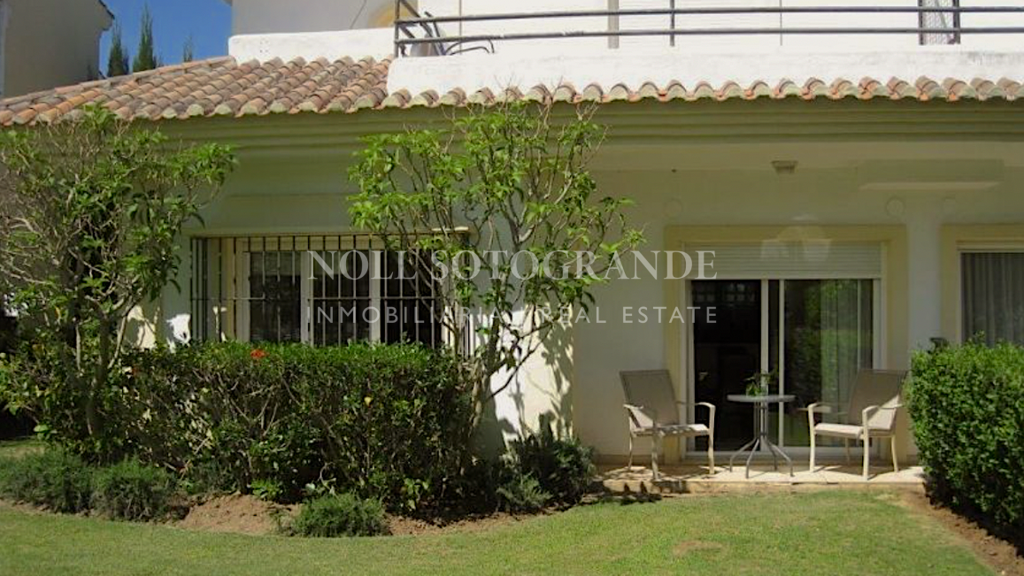 Reihenhaus mit Garten in San Roque Club für Langzeitvermietung
