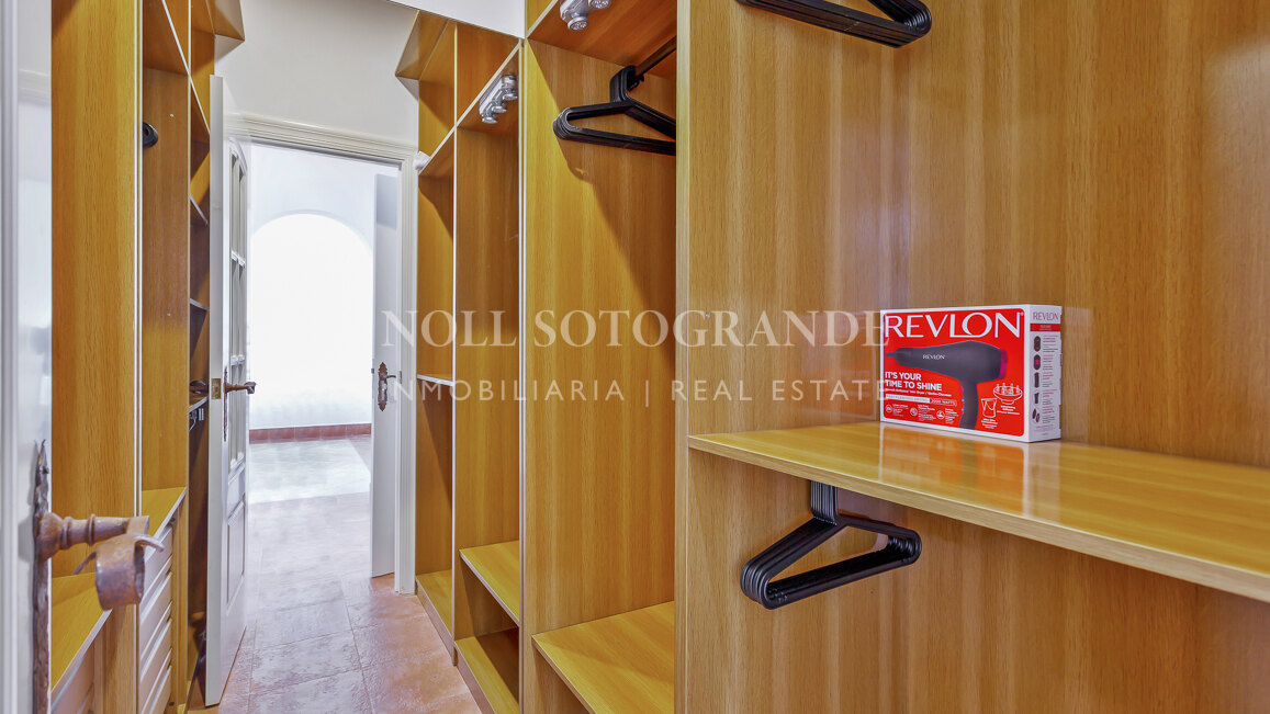 Villa in der Nähe der Internationalen Schule Sotogrande zu vermieten