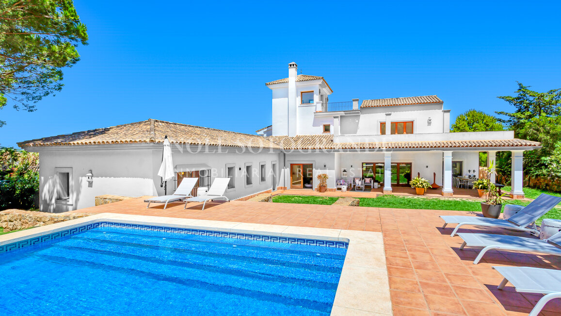 Villa in der Nähe der Internationalen Schule Sotogrande zu vermieten