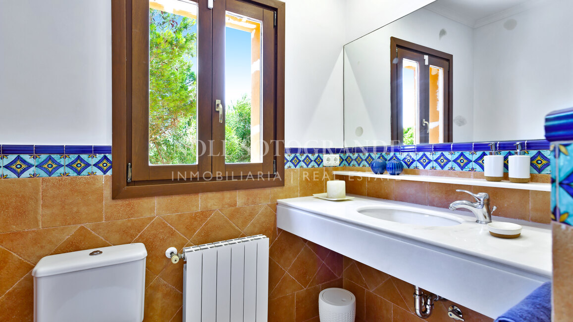 Villa in der Nähe der Internationalen Schule Sotogrande zu vermieten