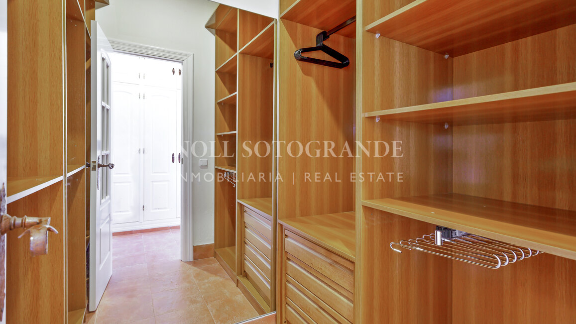 Villa in der Nähe der Internationalen Schule Sotogrande zu vermieten