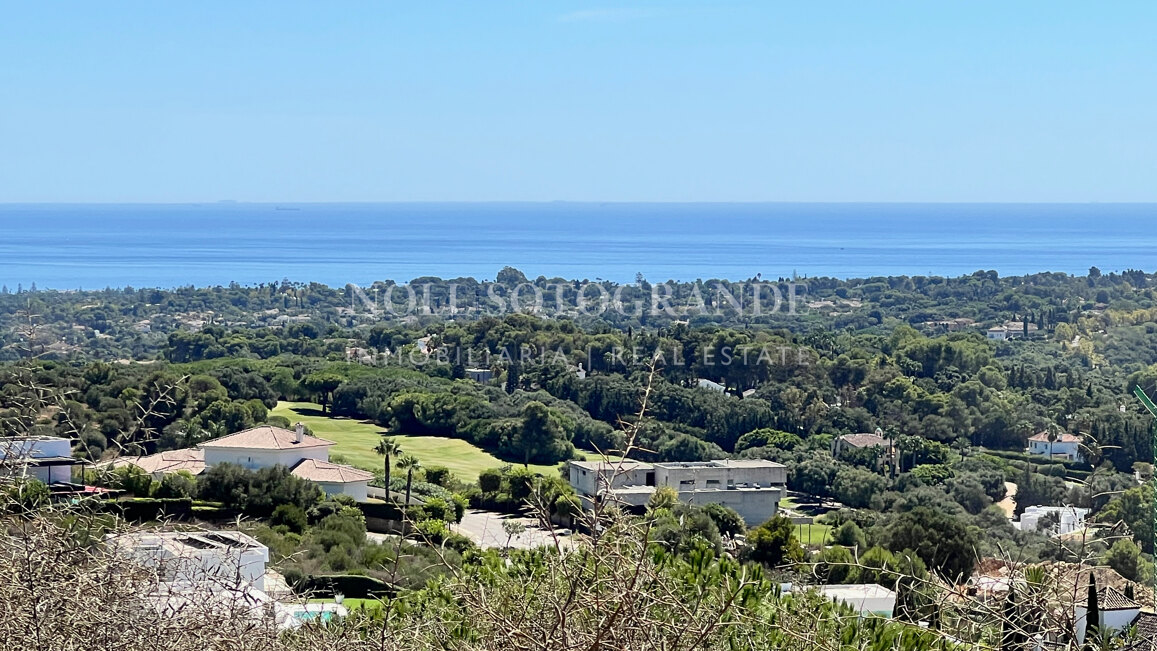 Vier zusammenhängende Grundstücke zum Verkauf in La Reserva, Sotogrande