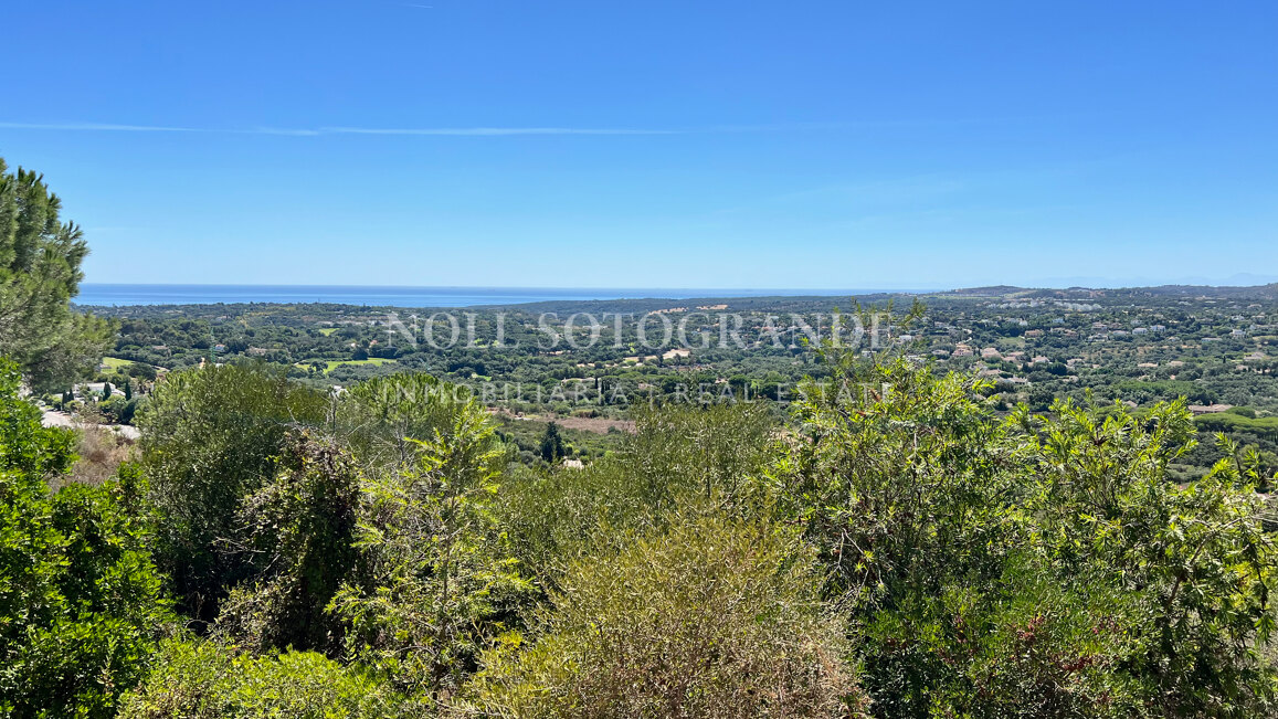 Vier zusammenhängende Grundstücke zum Verkauf in La Reserva, Sotogrande