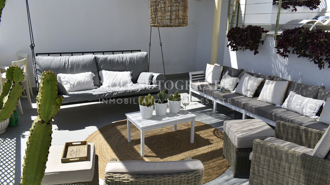 Penthaus mit privatem Pool in Ribera del Alboaire zur Ferienvermietung