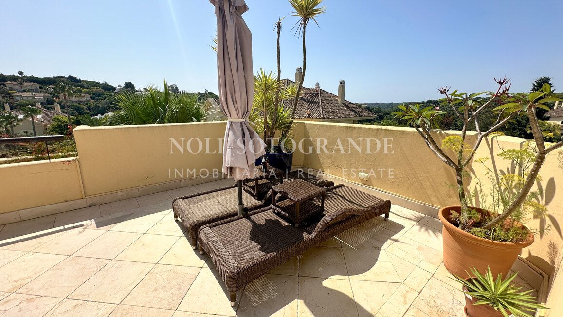 Luxuriöses Penthouse mit 4 Schlafzimmern zur Miete in Valgrande, Sotogrande