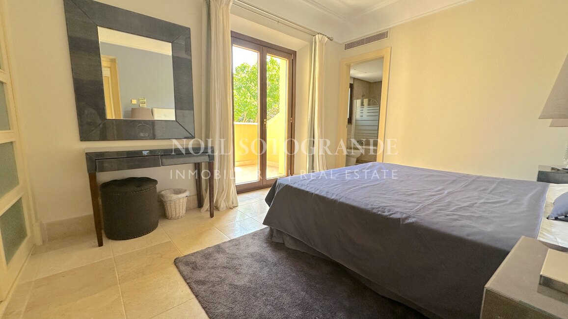Luxuriöses Penthouse mit 4 Schlafzimmern zur Miete in Valgrande, Sotogrande