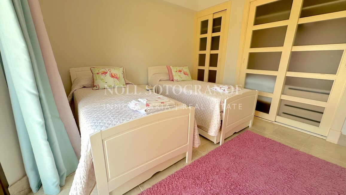 Luxuriöses Penthouse mit 4 Schlafzimmern zur Miete in Valgrande, Sotogrande