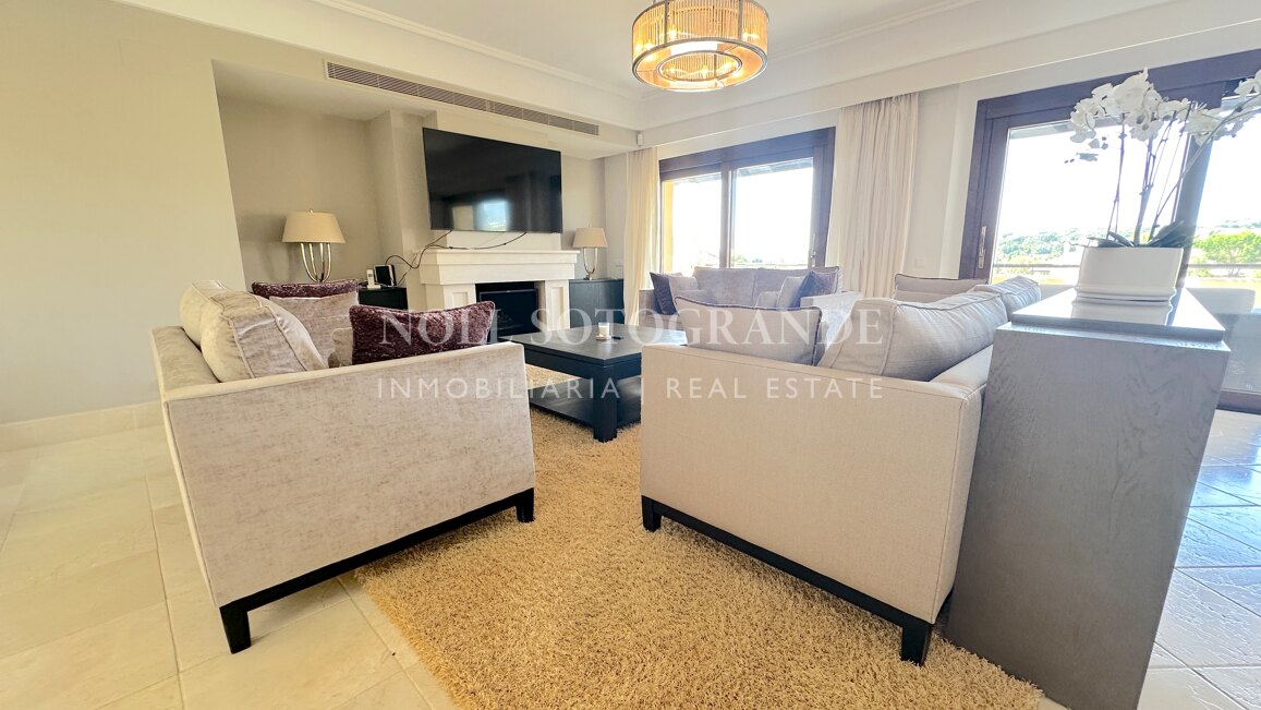 Luxuriöses Penthouse mit 4 Schlafzimmern zur Miete in Valgrande, Sotogrande