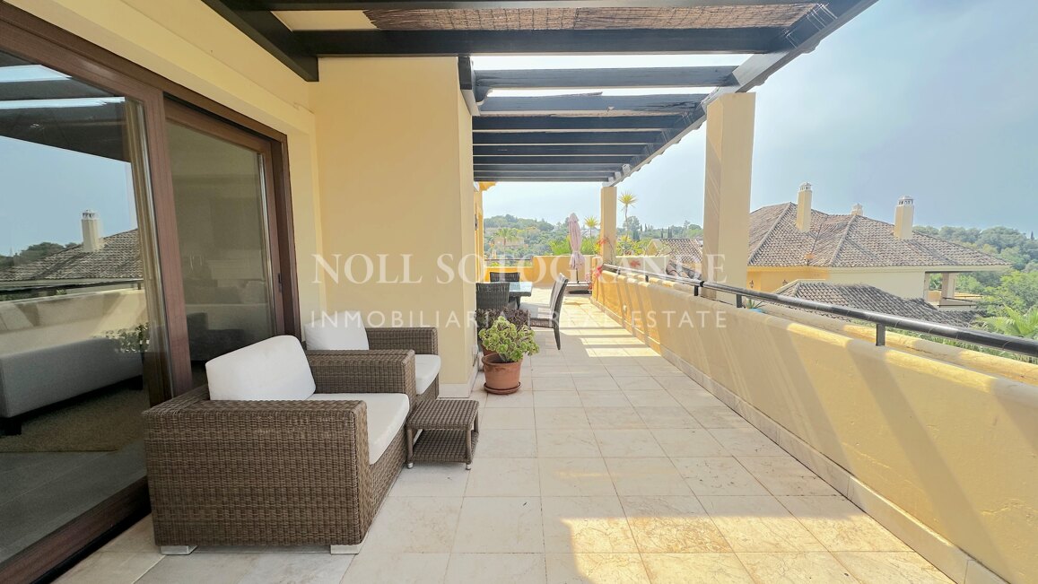 Luxuriöses Penthouse mit 4 Schlafzimmern zur Miete in Valgrande, Sotogrande
