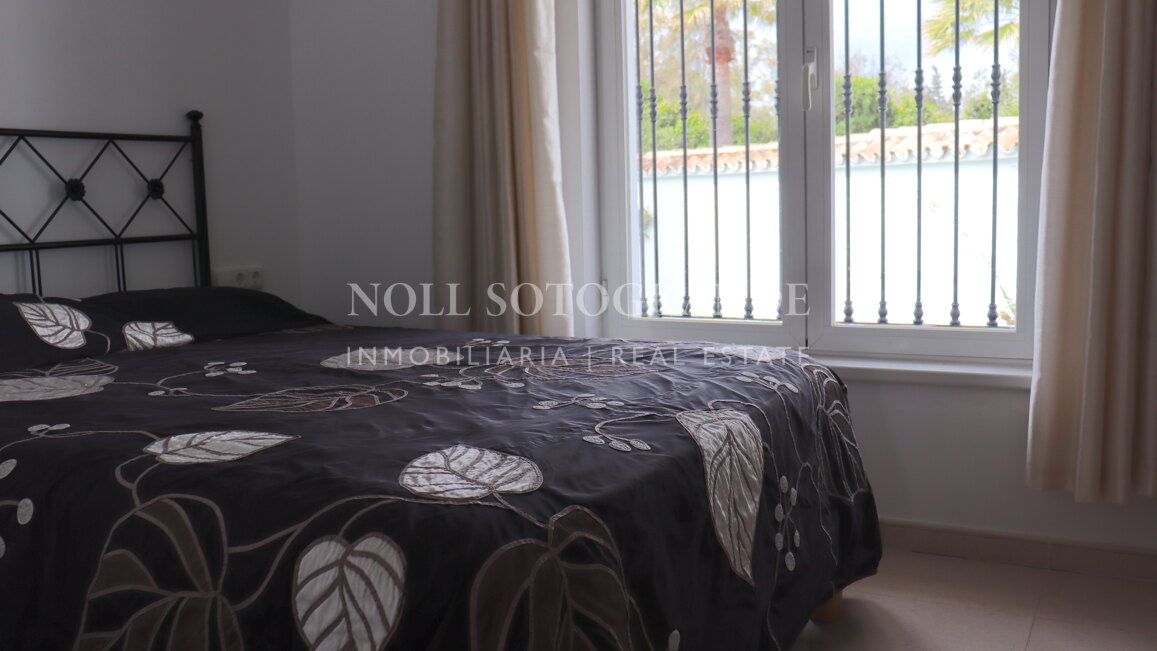 Charmante Villa mit 4 Schlafzimmern in Sotogrande Costa zur Ferienvermietung