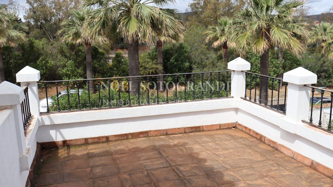 Charmante Villa mit 4 Schlafzimmern in Sotogrande Costa zur Ferienvermietung