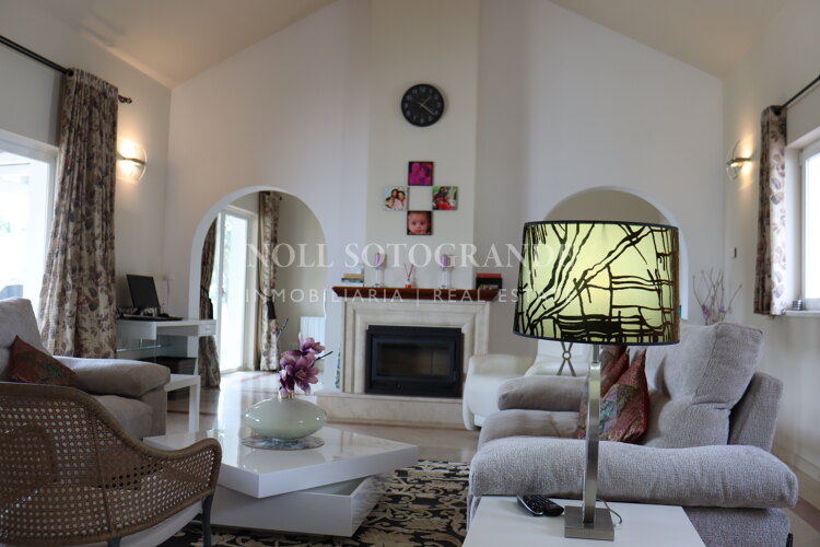 Cosy 4 bedroom villa in Sotogrande Costa for holiday rentals