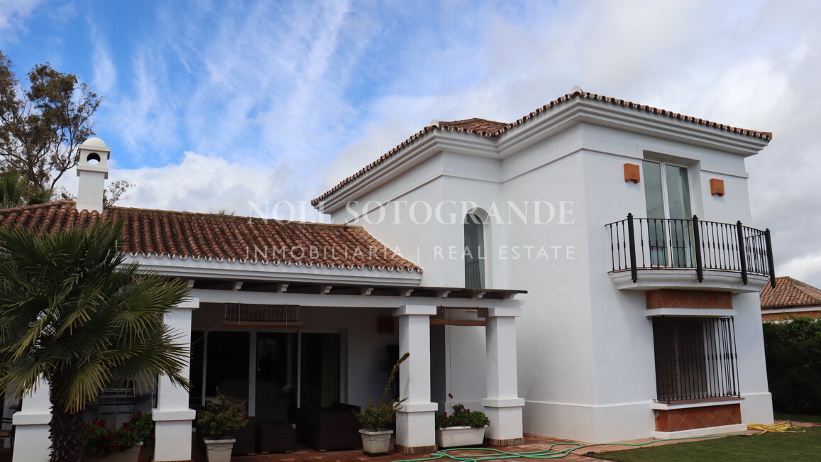 Charmante Villa mit 4 Schlafzimmern in Sotogrande Costa zur Ferienvermietung