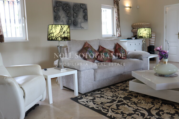 Cosy 4 bedroom villa in Sotogrande Costa for holiday rentals