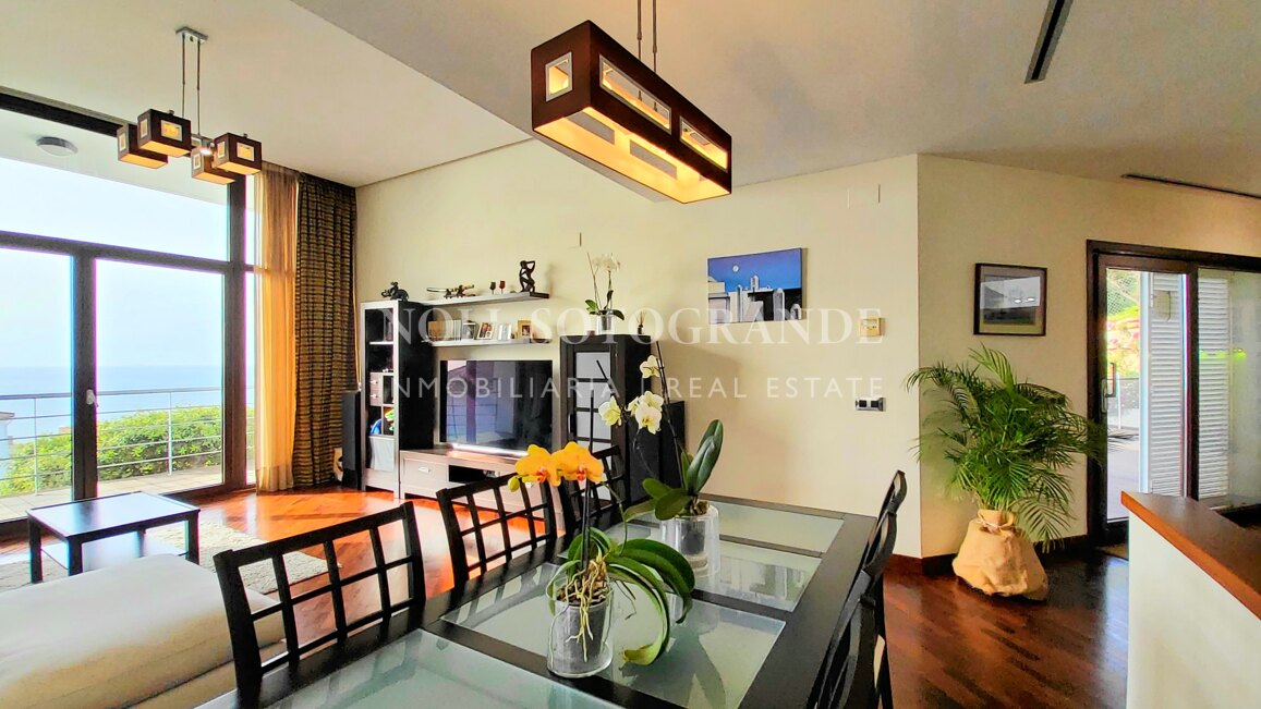 Villa mit Panorama Meerblick Nähe Sotogrande Hafen