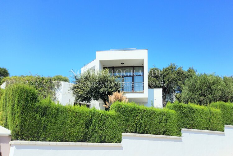 Villa mit Panorama Meerblick Nähe Sotogrande Hafen