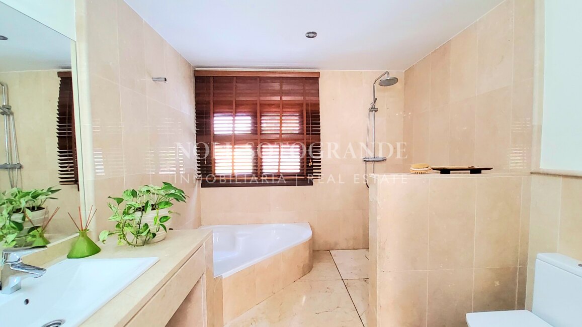 Villa mit Panorama Meerblick Nähe Sotogrande Hafen