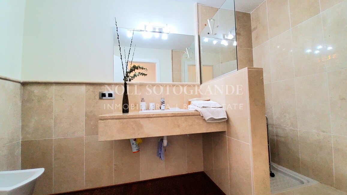 Villa mit Panorama Meerblick Nähe Sotogrande Hafen