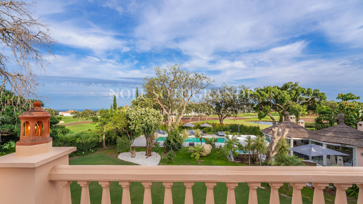 Zeitlos elegante Villa zum Verkauf erste Golflinie San Roque Club