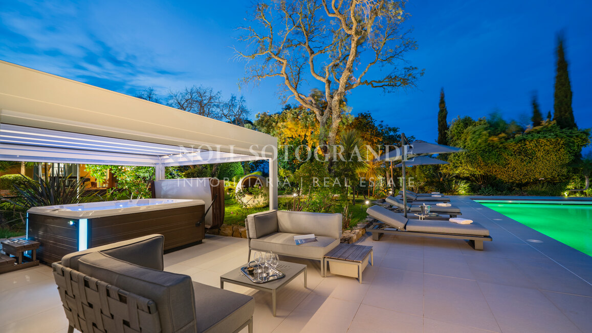 Zeitlos elegante Villa zum Verkauf erste Golflinie San Roque Club