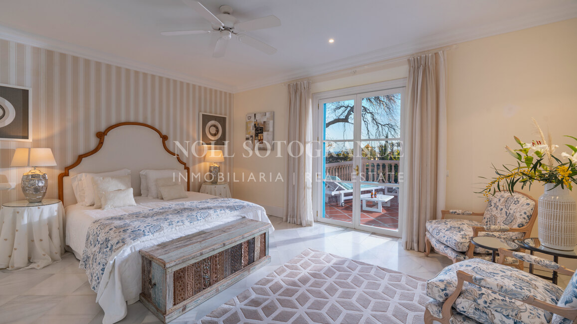 Zeitlos elegante Villa zum Verkauf erste Golflinie San Roque Club