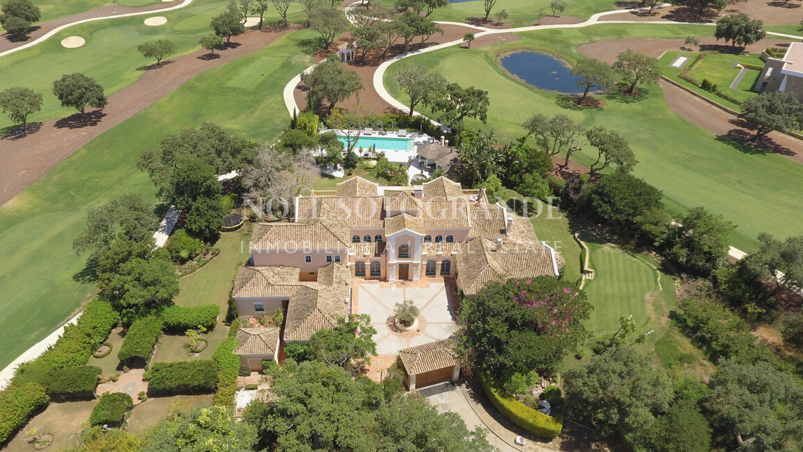 Zeitlos elegante Villa zum Verkauf erste Golflinie San Roque Club