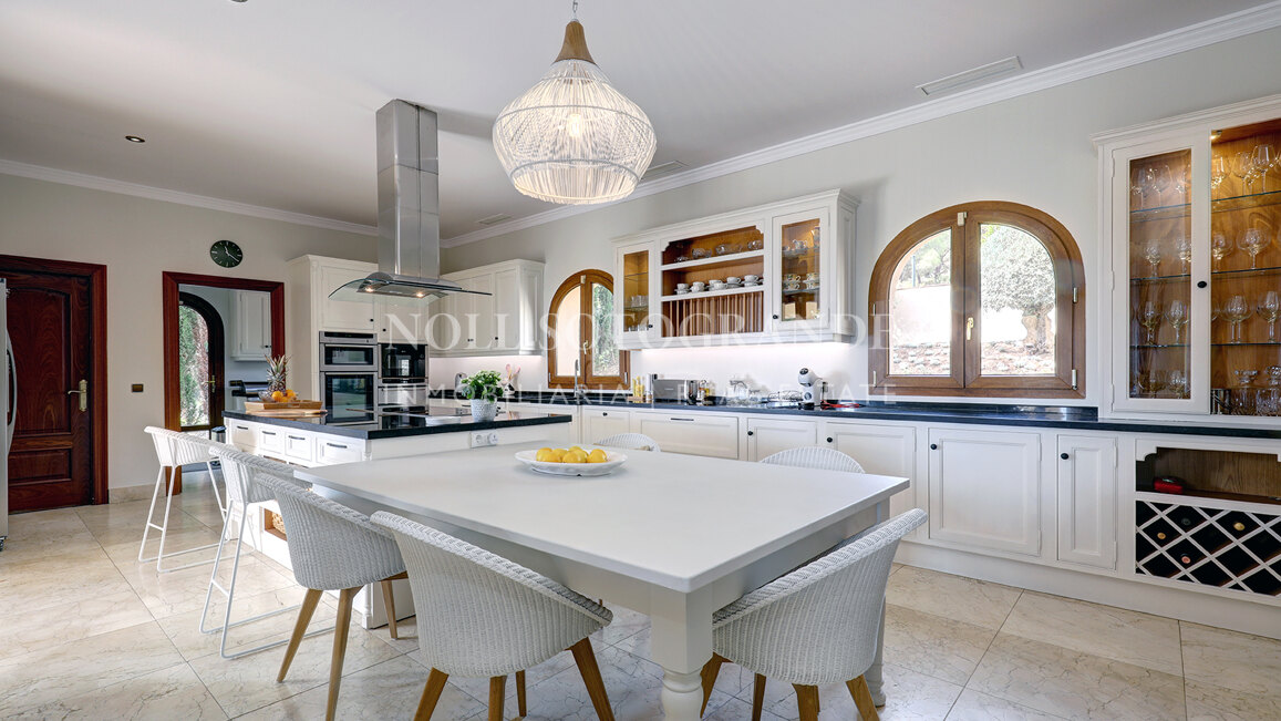 Luxuriöse Villa zu vermieten in Sotogrande Alto