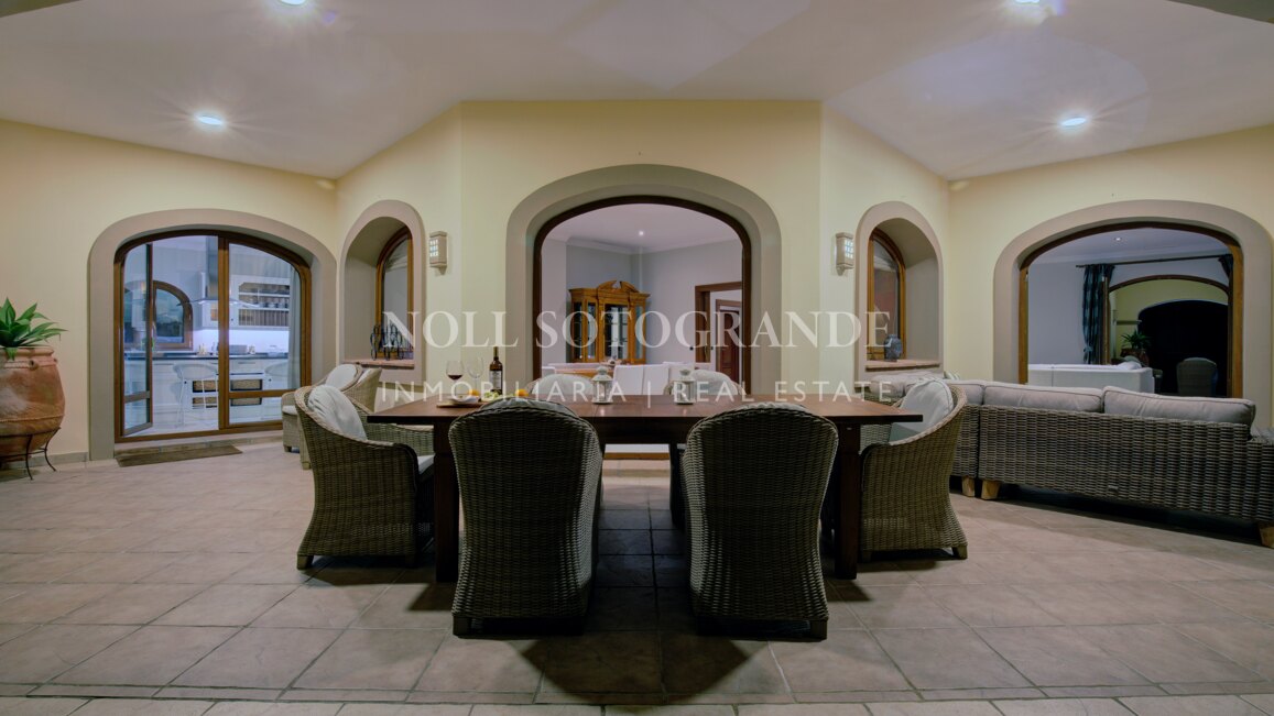 Luxuriöse Villa zu vermieten in Sotogrande Alto