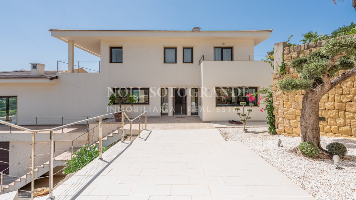 Villa Nandi verfügbar für Kurzzeitvermietungen in La Reserva