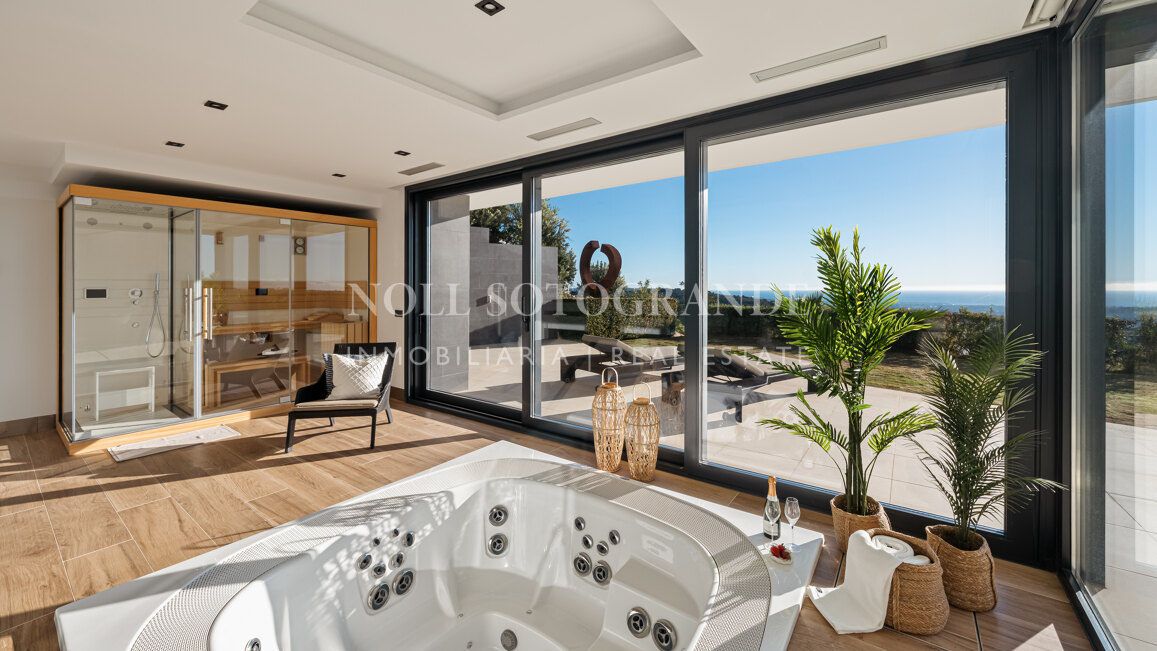 Neu gebaute moderne Villa zum Verkauf - La Reserva de Sotogrande