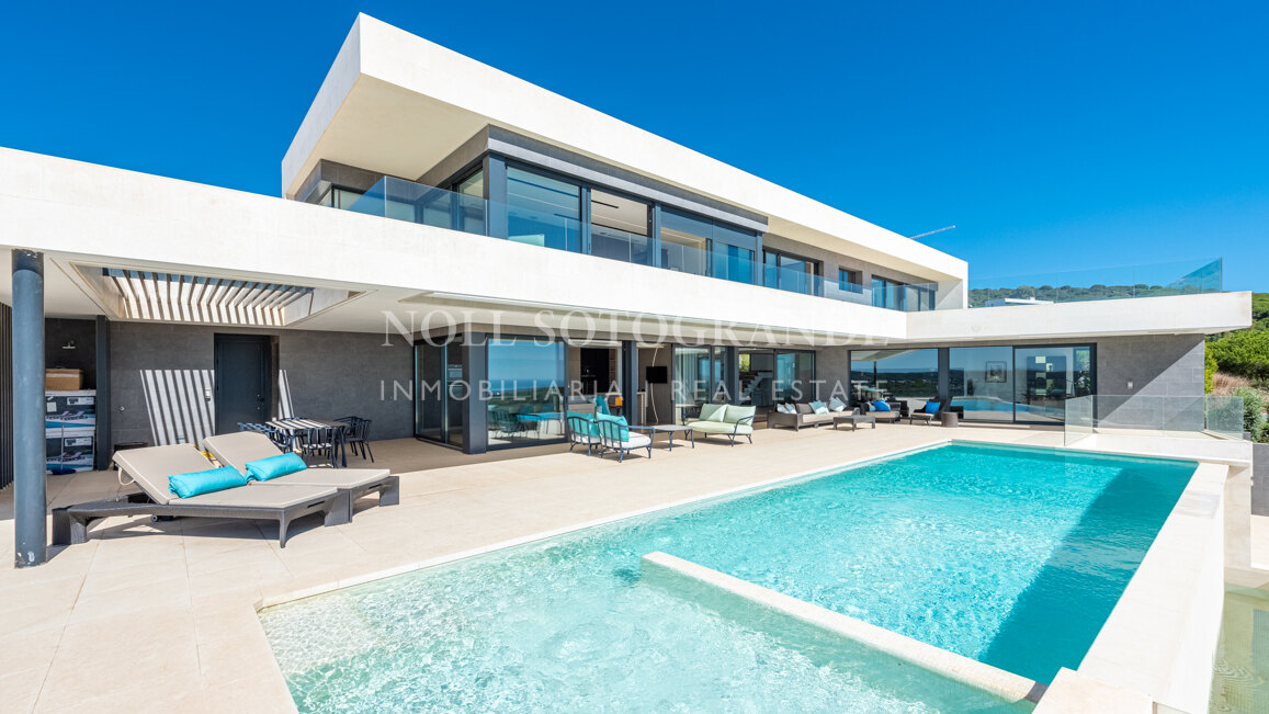 Neu gebaute moderne Villa zum Verkauf - La Reserva de Sotogrande