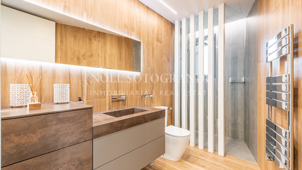 Neu gebaute moderne Villa zum Verkauf - La Reserva de Sotogrande