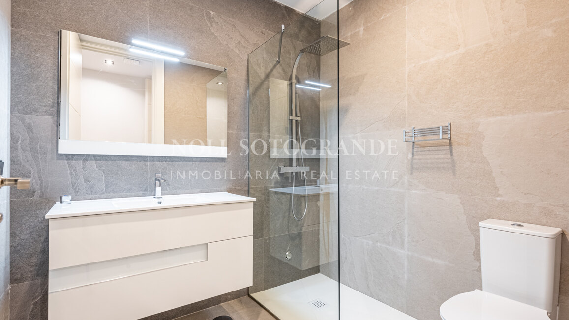 Neu gebaute moderne Villa zum Verkauf - La Reserva de Sotogrande