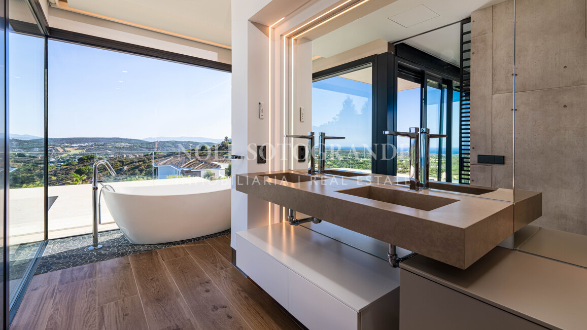 Neu gebaute moderne Villa zum Verkauf - La Reserva de Sotogrande