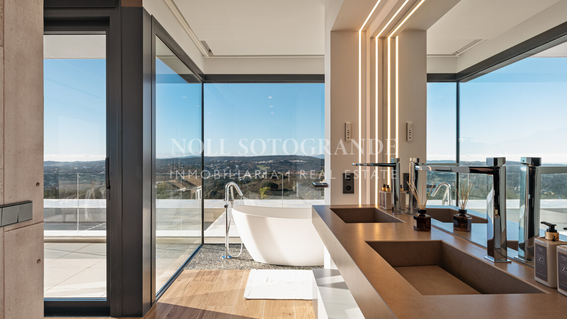 Neu gebaute moderne Villa zum Verkauf - La Reserva de Sotogrande