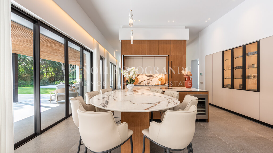 Luxury Golf Villa in Sotogrande Alto for sale