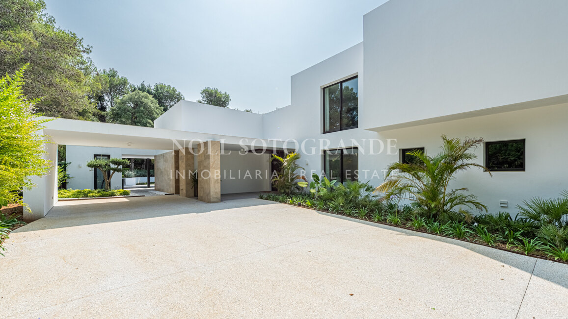 Luxury Golf Villa in Sotogrande Alto for sale