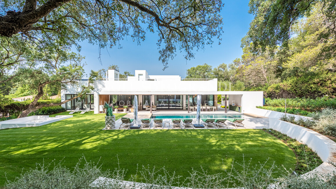 Luxury Golf Villa in Sotogrande Alto for sale