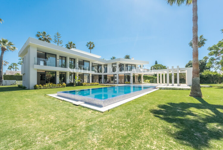 Villa Isabel - Luxuriöse zeitgenössische Villa in Kings & Queens, Sotogrande - 5 Schlafzimmer