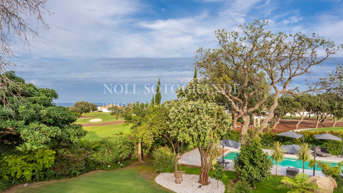 Zeitlose Immobilie für Kurzzeitvermietung in San Roque Club in erster Linie