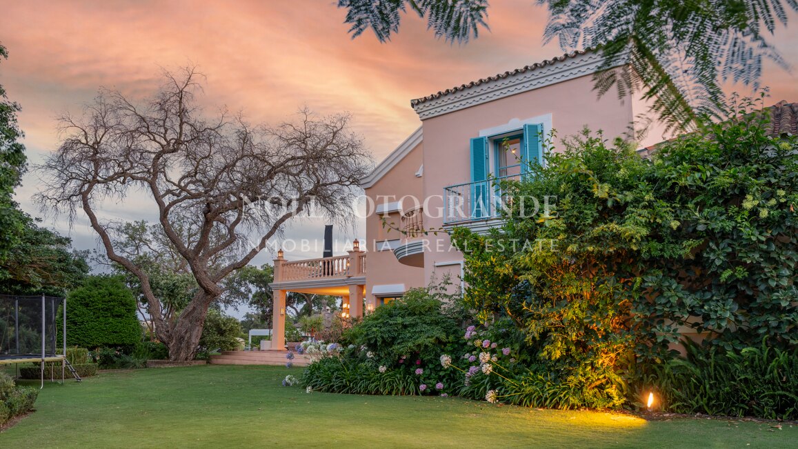 Zeitlose Immobilie für Kurzzeitvermietung in San Roque Club in erster Linie