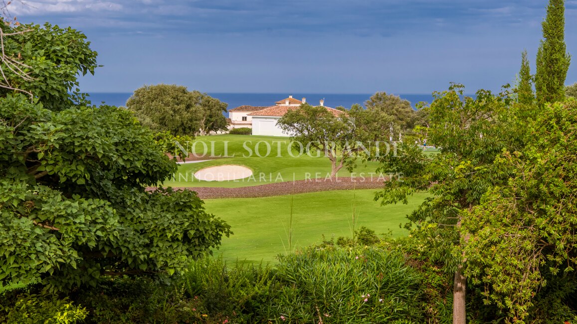 Zeitlose Immobilie für Kurzzeitvermietung in San Roque Club in erster Linie