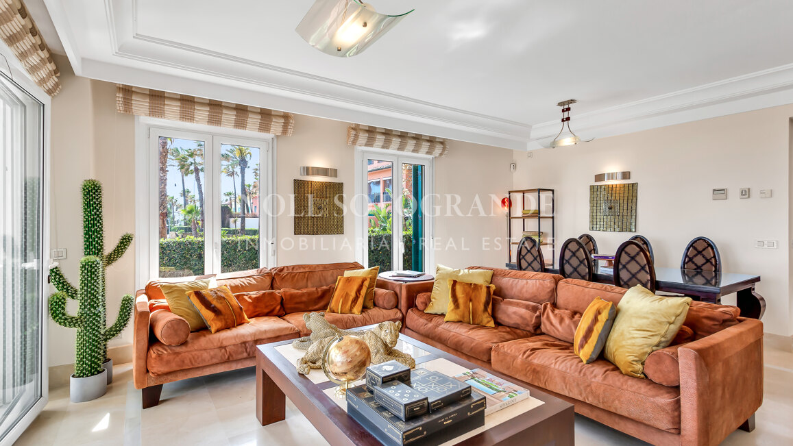 Erdgeschoss-Wohnung in der Marina von Sotogrande mit Garten und Pool