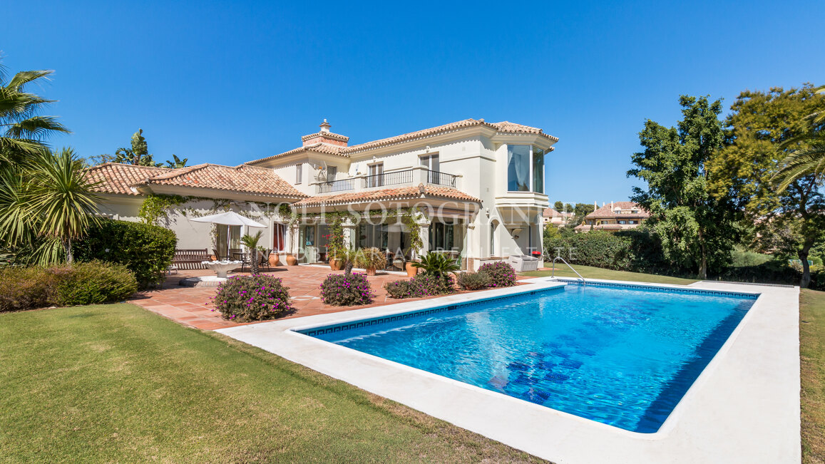 Villa French Marigold - Einfamilienhaus zum Verkauf in Sotogrande Alto