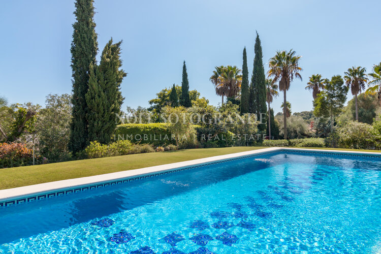 Villa French Marigold - Einfamilienhaus zum Verkauf in Sotogrande Alto
